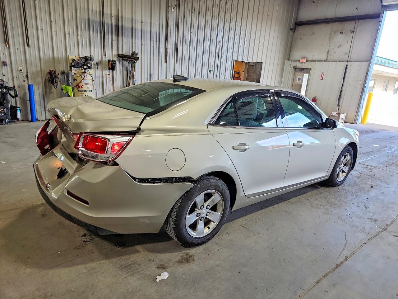 2016 Chevrolet Malibu Limited - zdjęcie 3