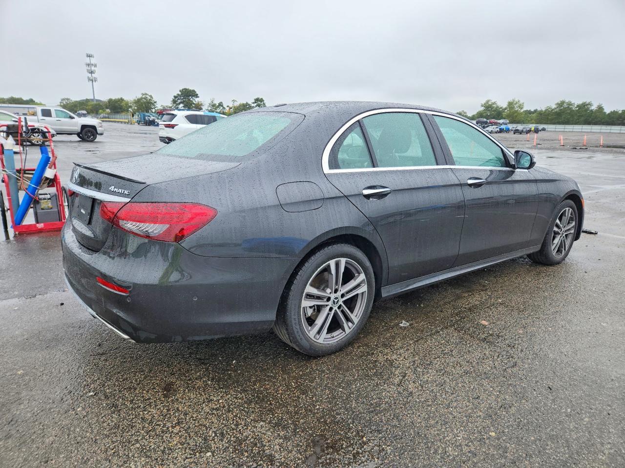2023 Mercedes-Benz E 350 4Matic - zdjęcie 3