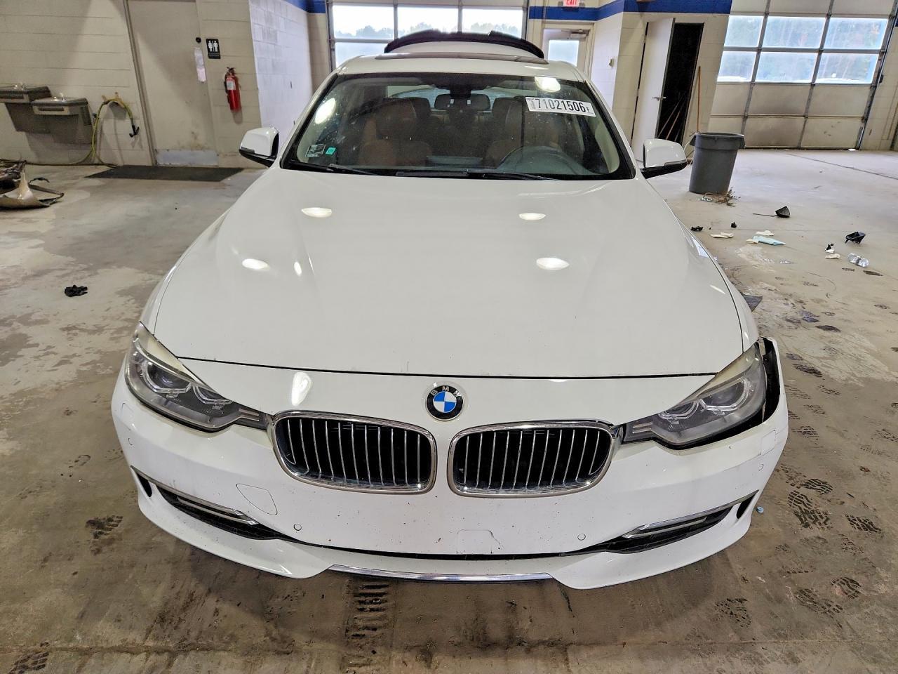 2014 BMW Seria 3 328i - zdjęcie 5