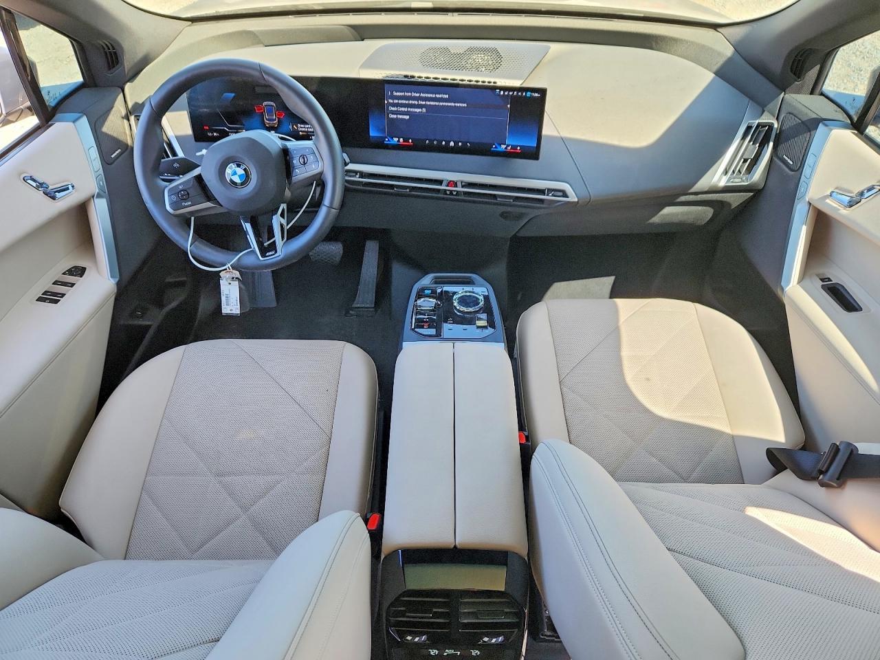 2025 BMW Ix xDrive50 - zdjęcie 8