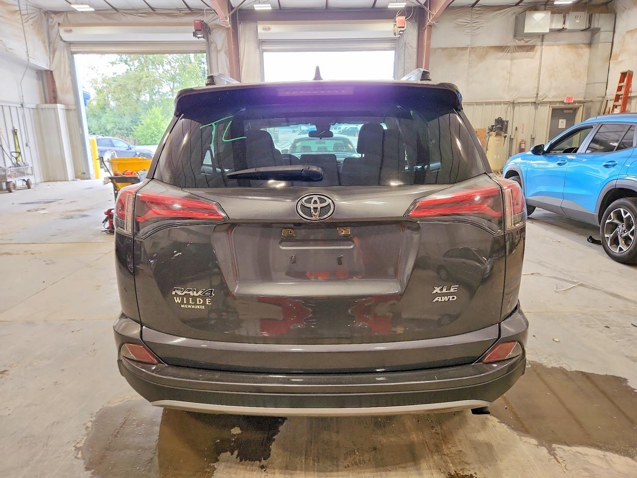 2017 Toyota Rav4 Xle - zdjęcie 6