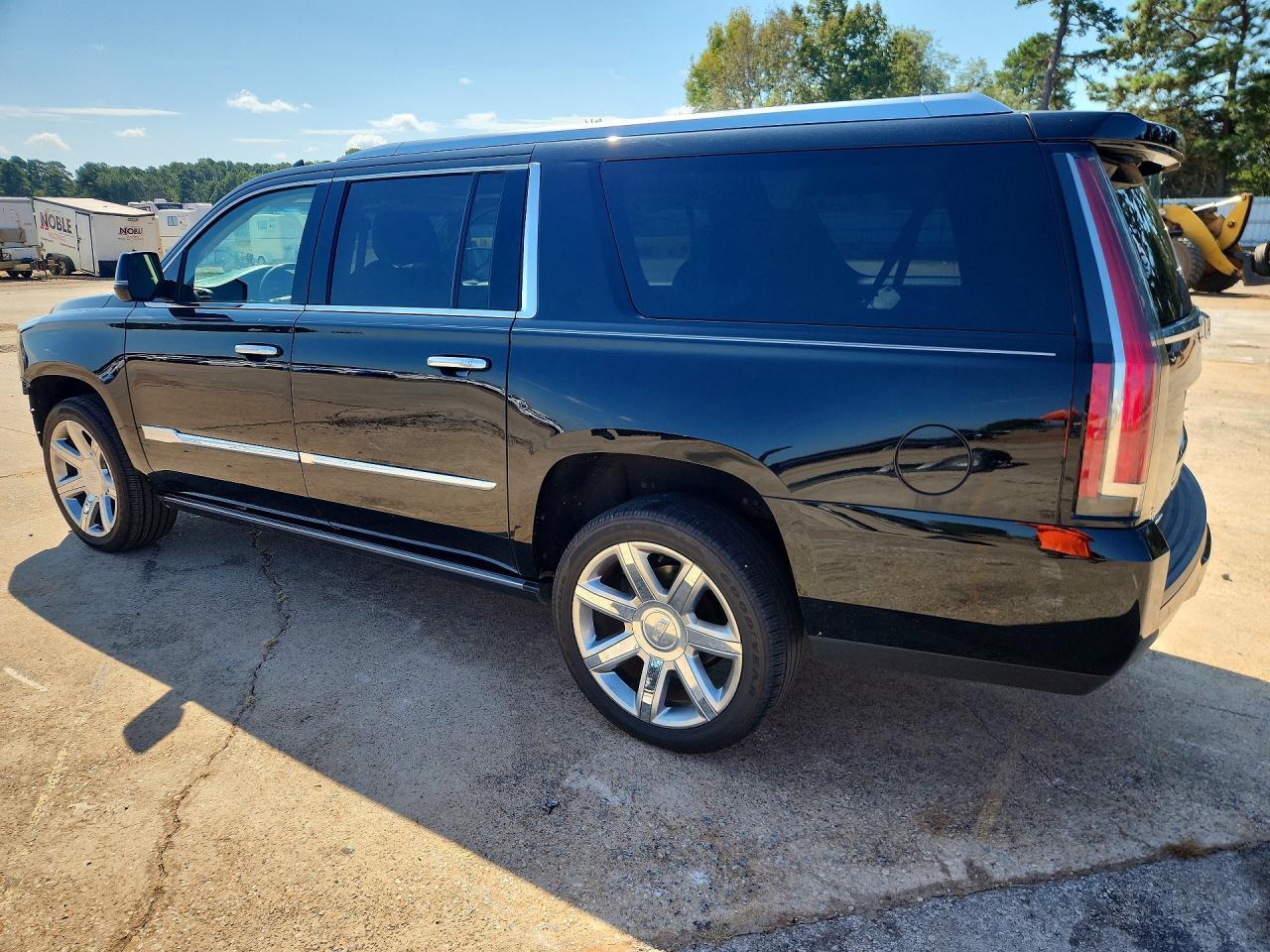2016 Cadillac Escalade Esv Premium - zdjęcie 2