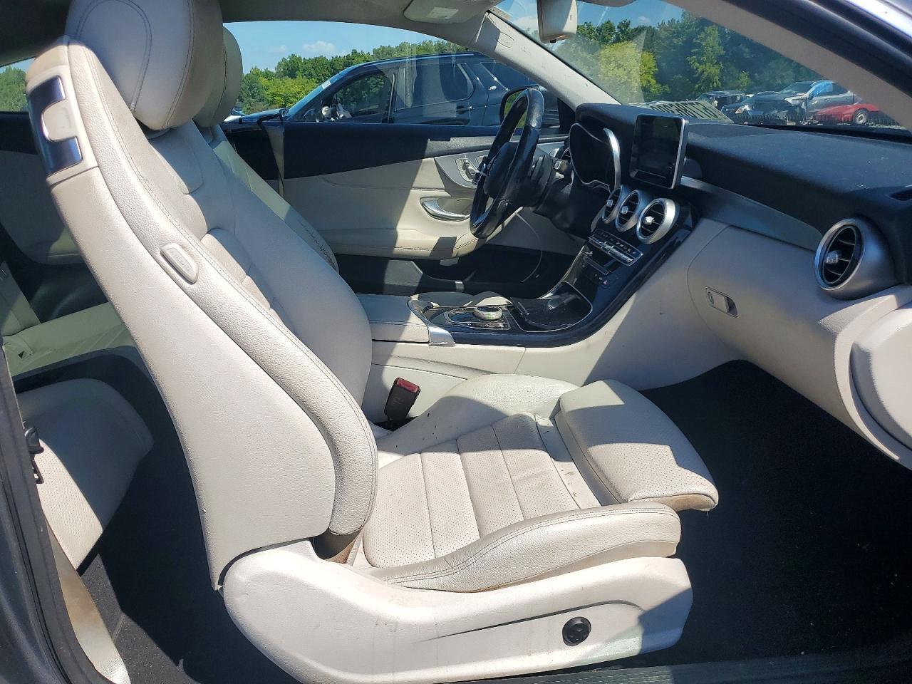 2017 Mercedes-Benz C 300 4Matic - zdjęcie 10