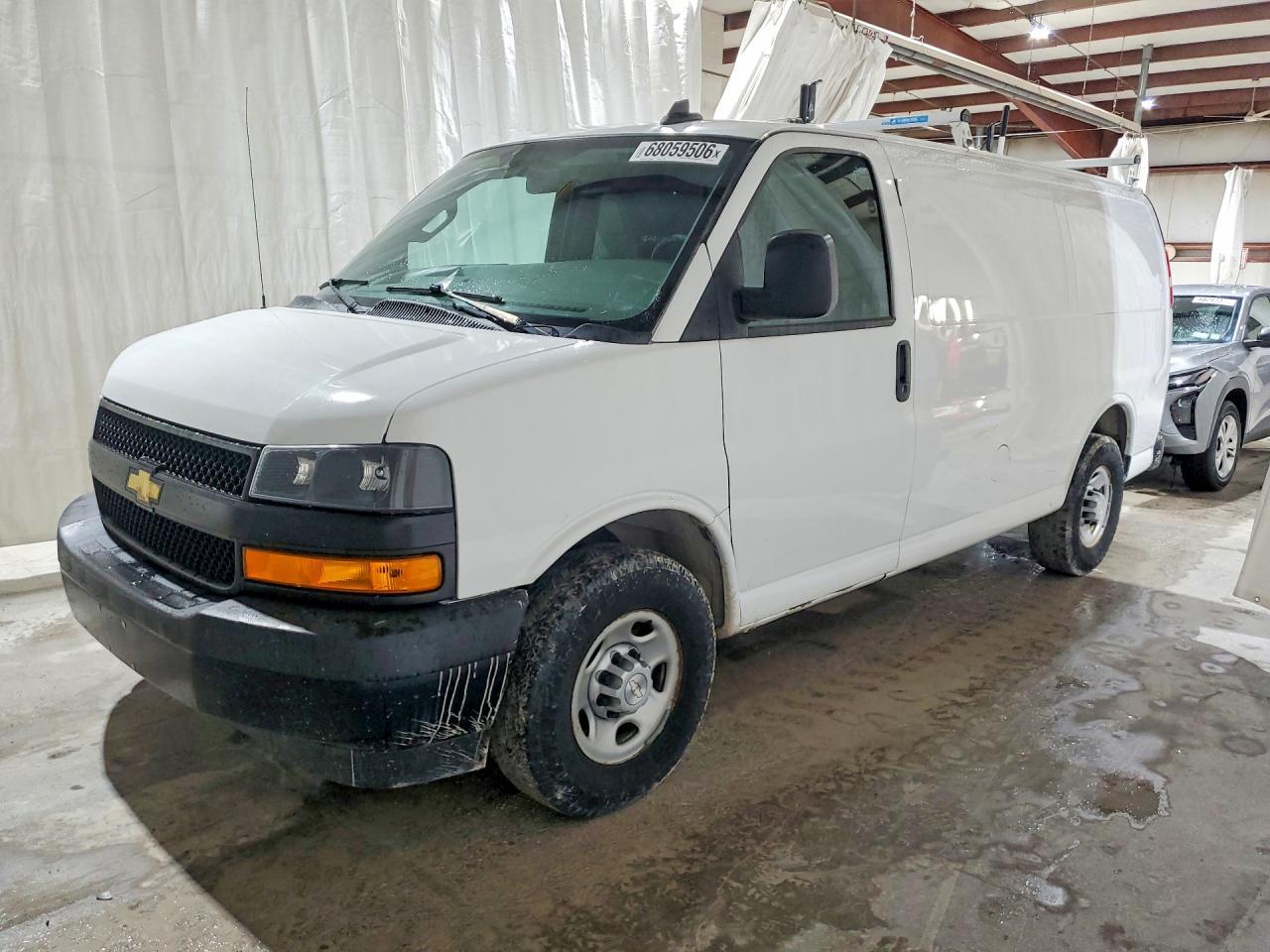 2020 Chevrolet Express G2500 - zdjęcie główne