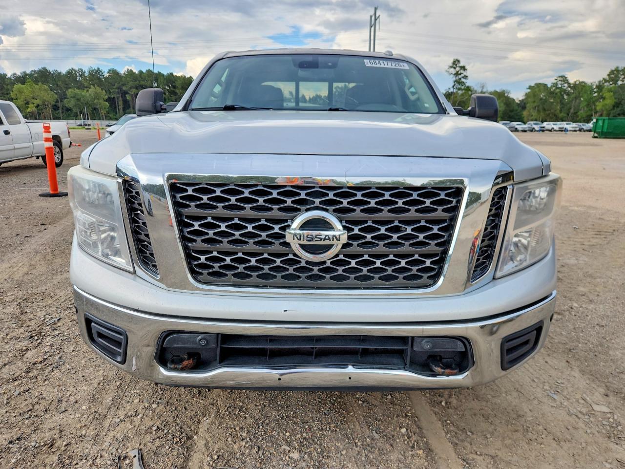 2018 Nissan Titan Sv - zdjęcie 5