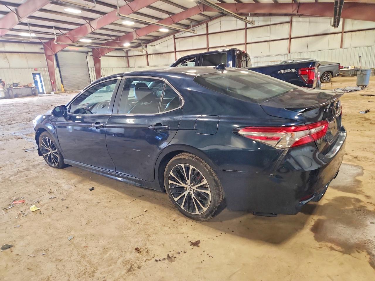 2019 Toyota Camry Se - zdjęcie 2