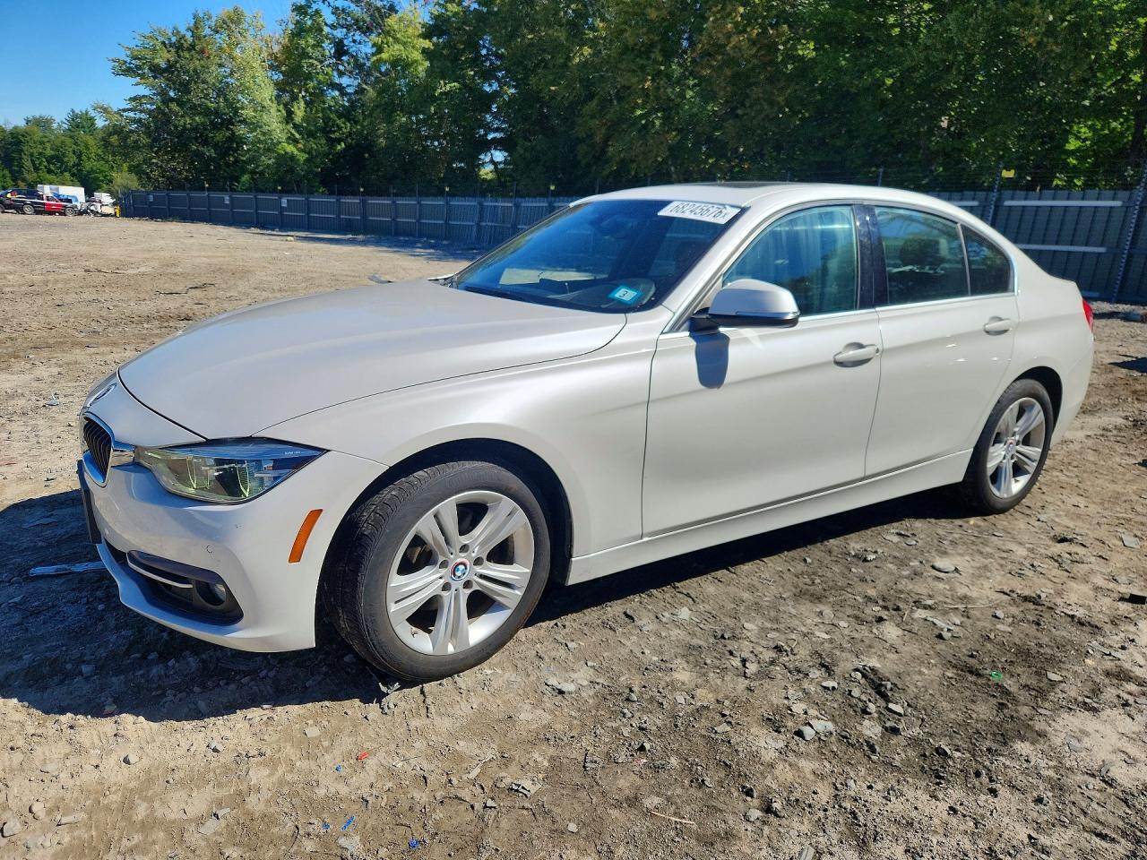 2018 BMW Seria 3 330i - zdjęcie główne