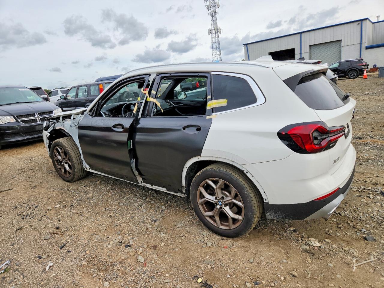 2024 BMW X3 xDrive30I - zdjęcie 2