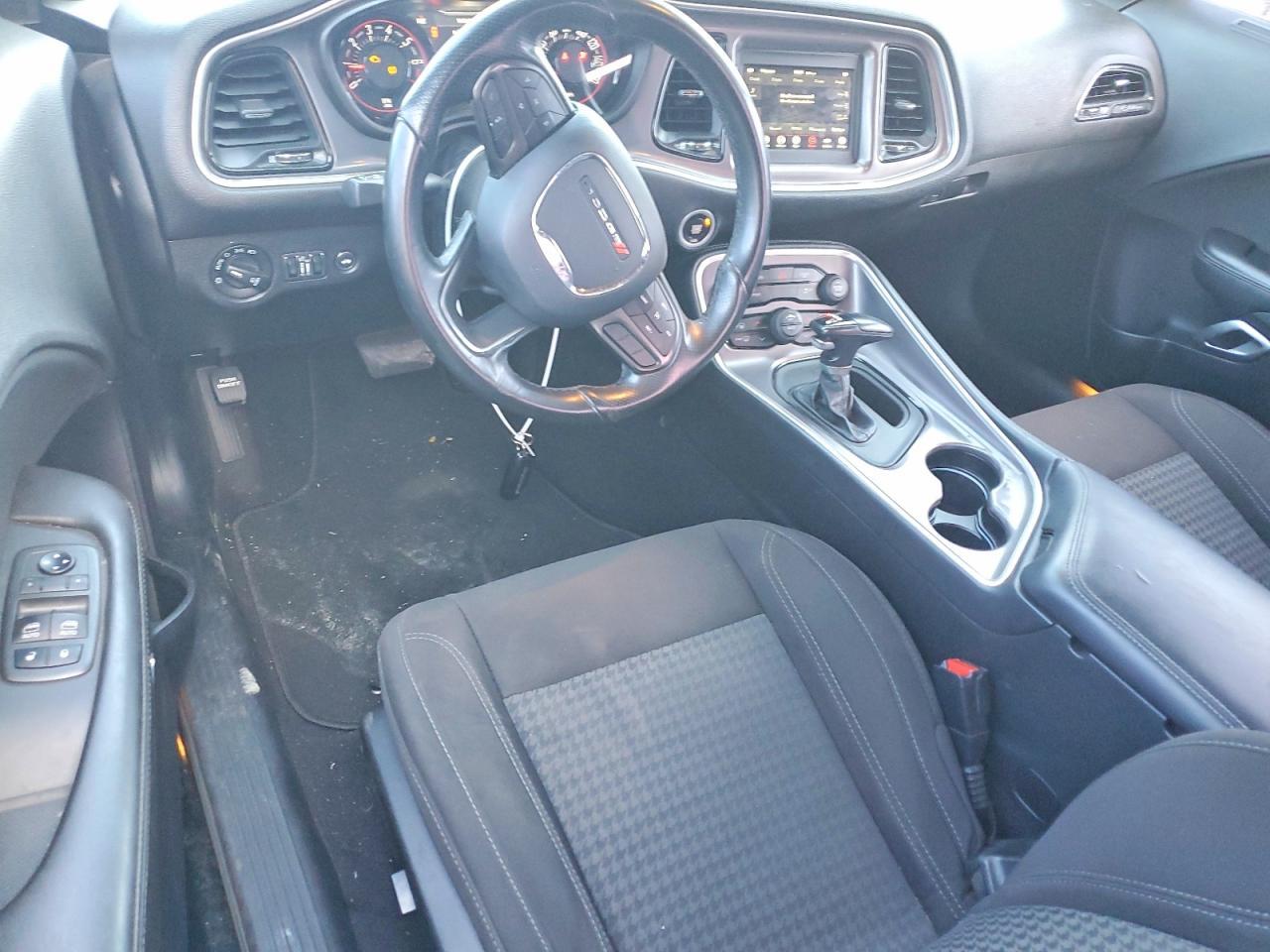 2020 Dodge Challenger Sxt - zdjęcie 8