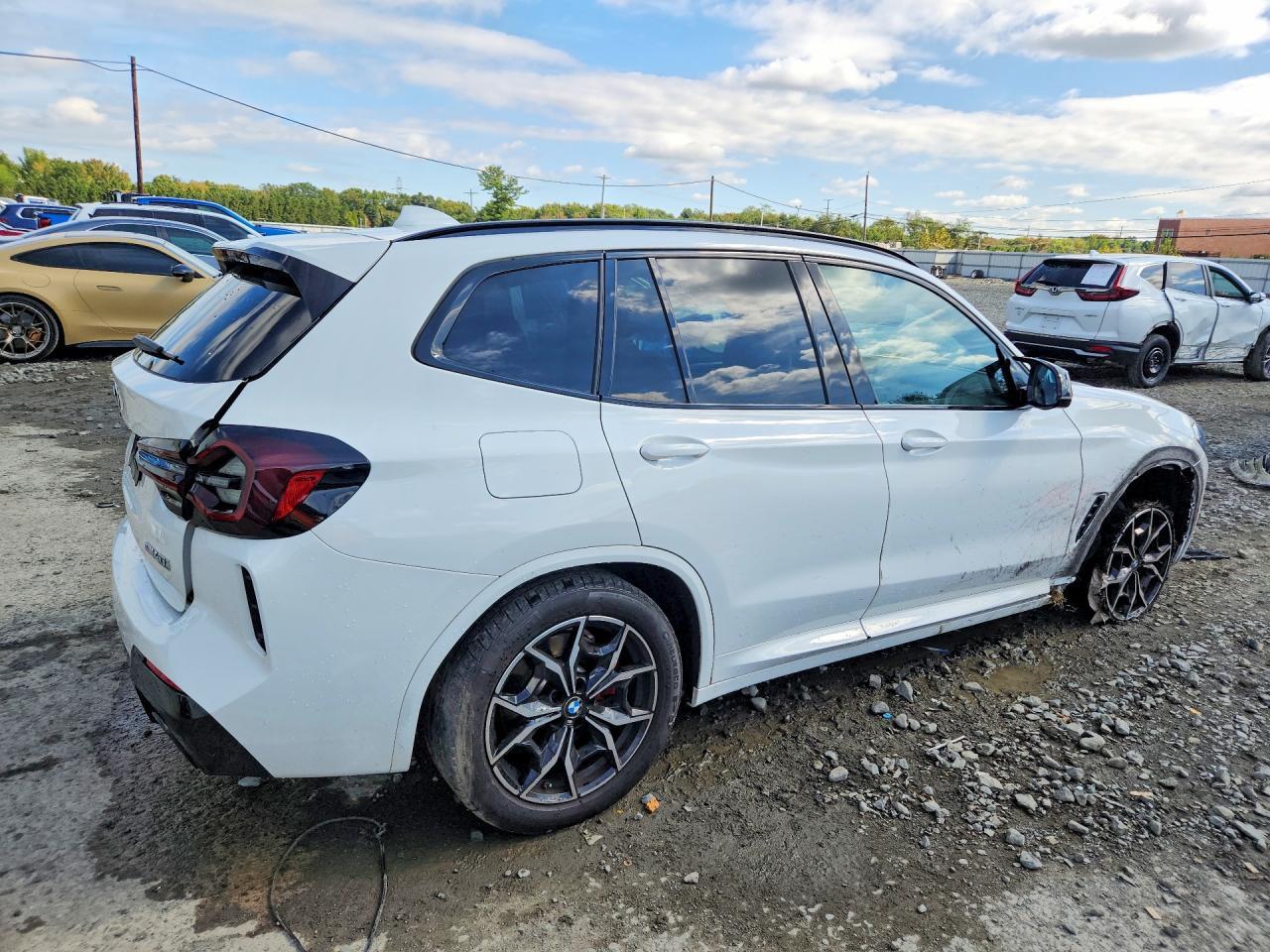 2024 BMW X3 M40I - zdjęcie 3