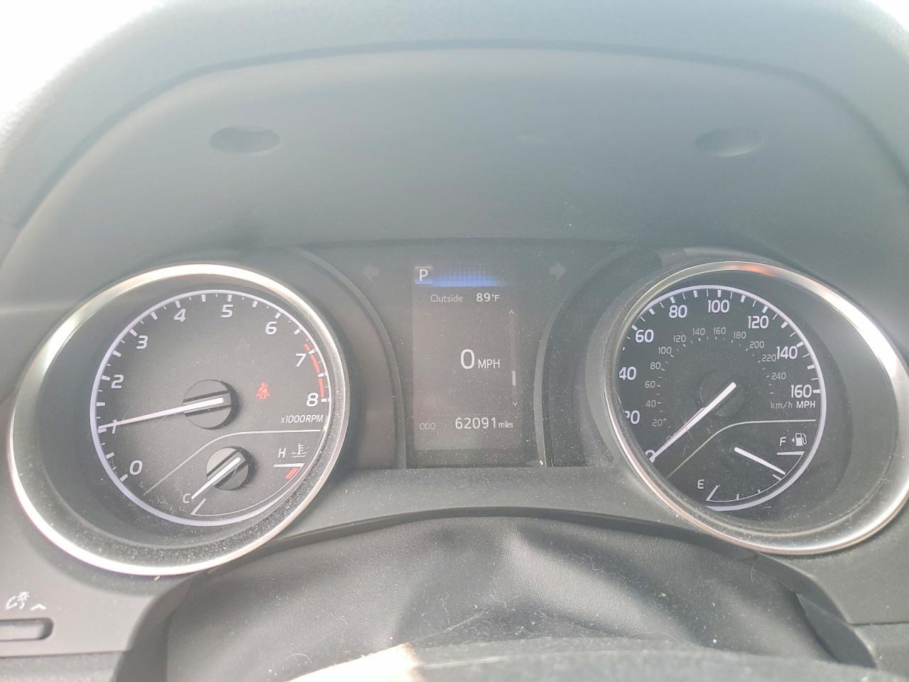 2018 Toyota Camry Le - zdjęcie 9