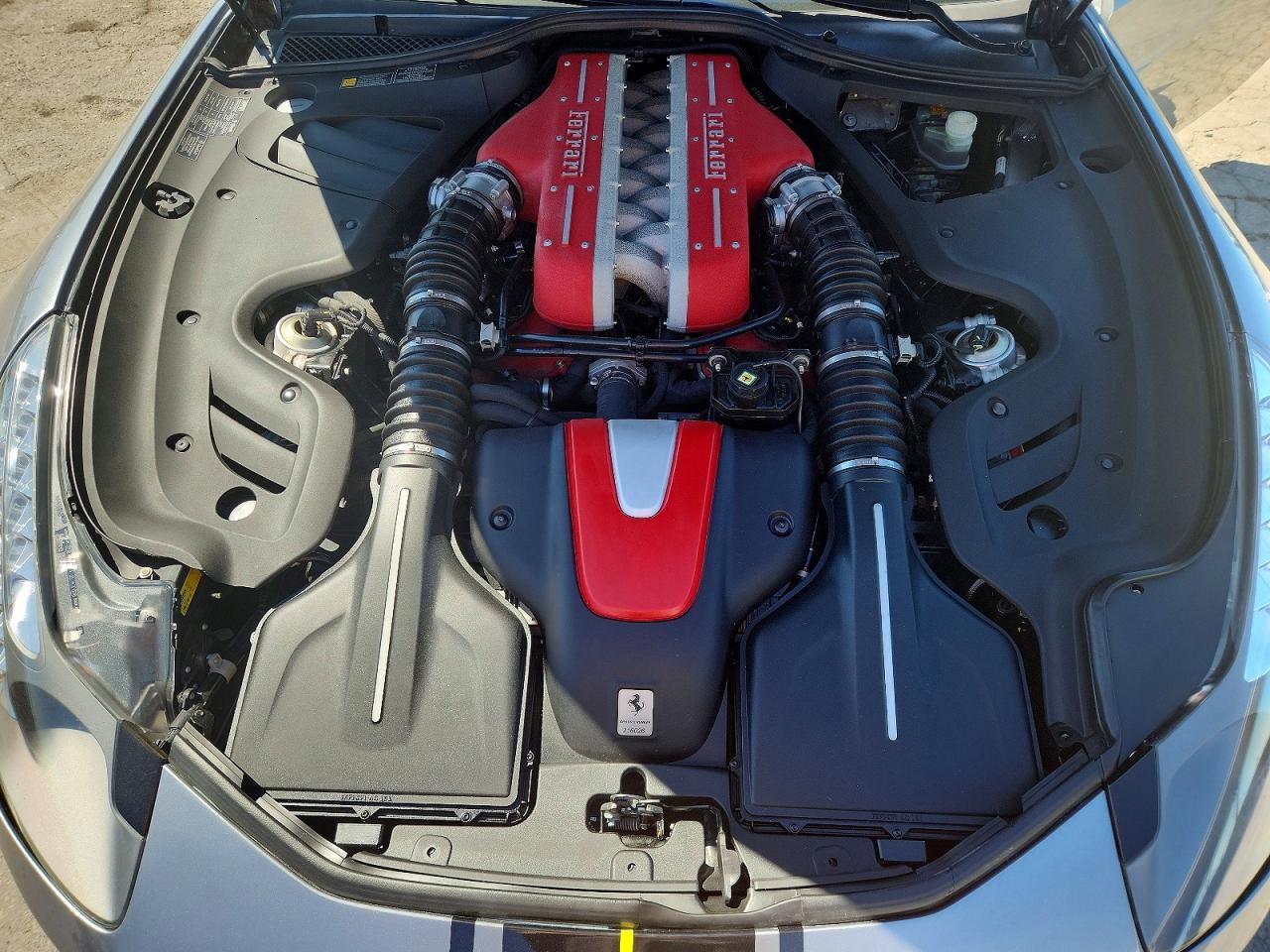 2016 Ferrari Ff - zdjęcie 11
