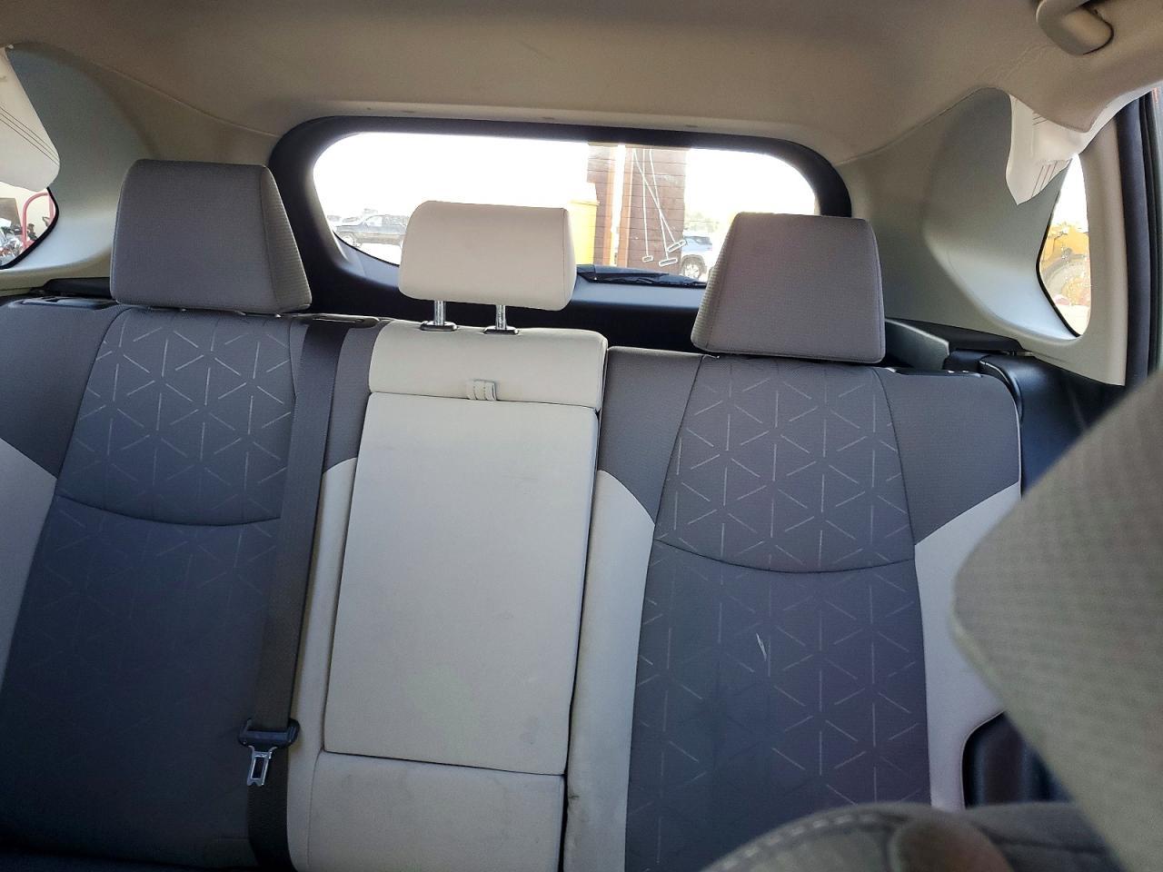 2019 Toyota Rav4 Xle - zdjęcie 10