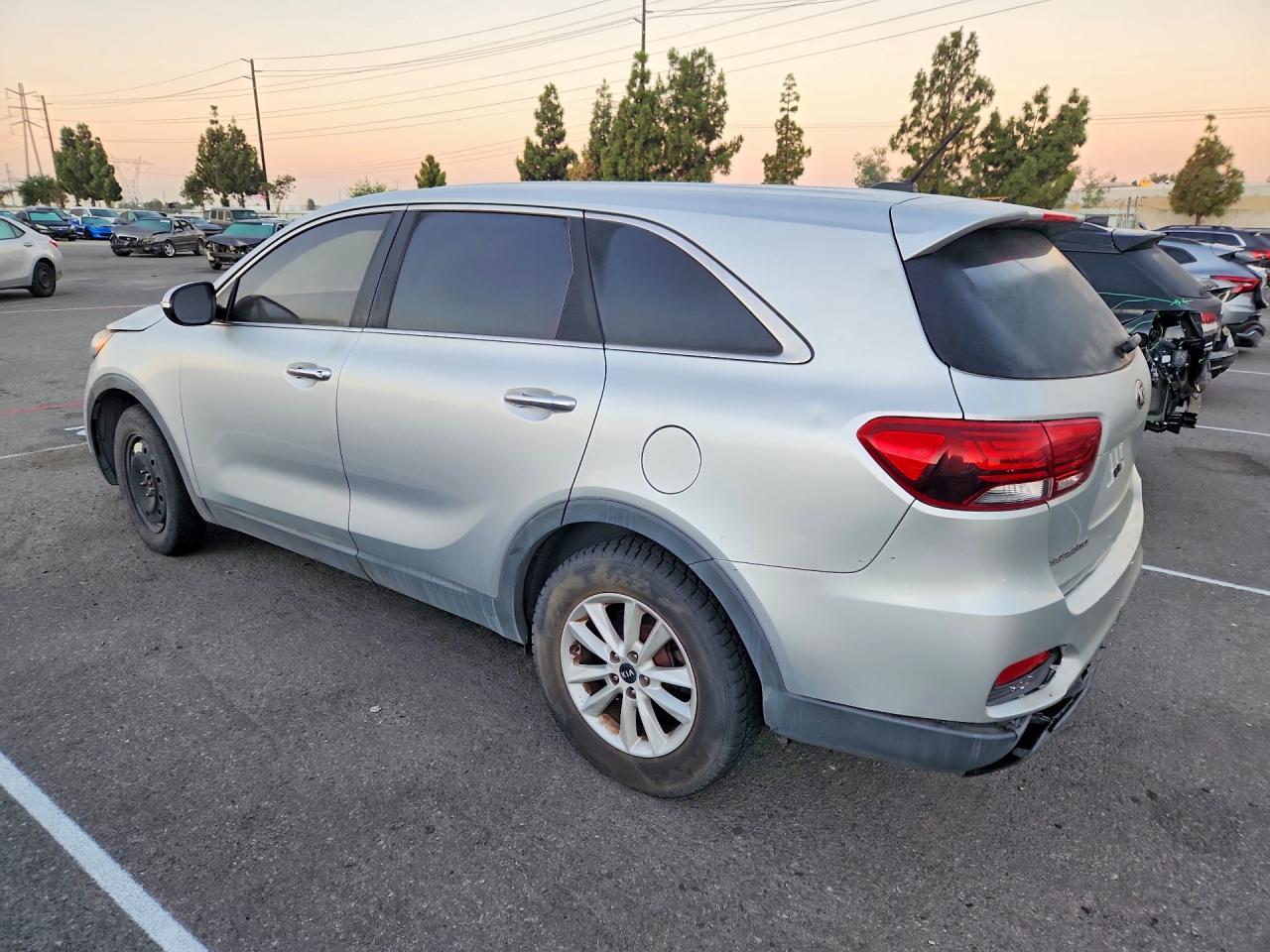 2019 Kia Sorento L - zdjęcie 2