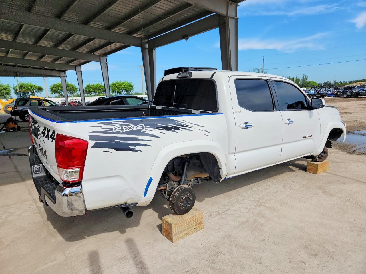 2019 Toyota Tacoma Sr5 V6 - zdjęcie 3