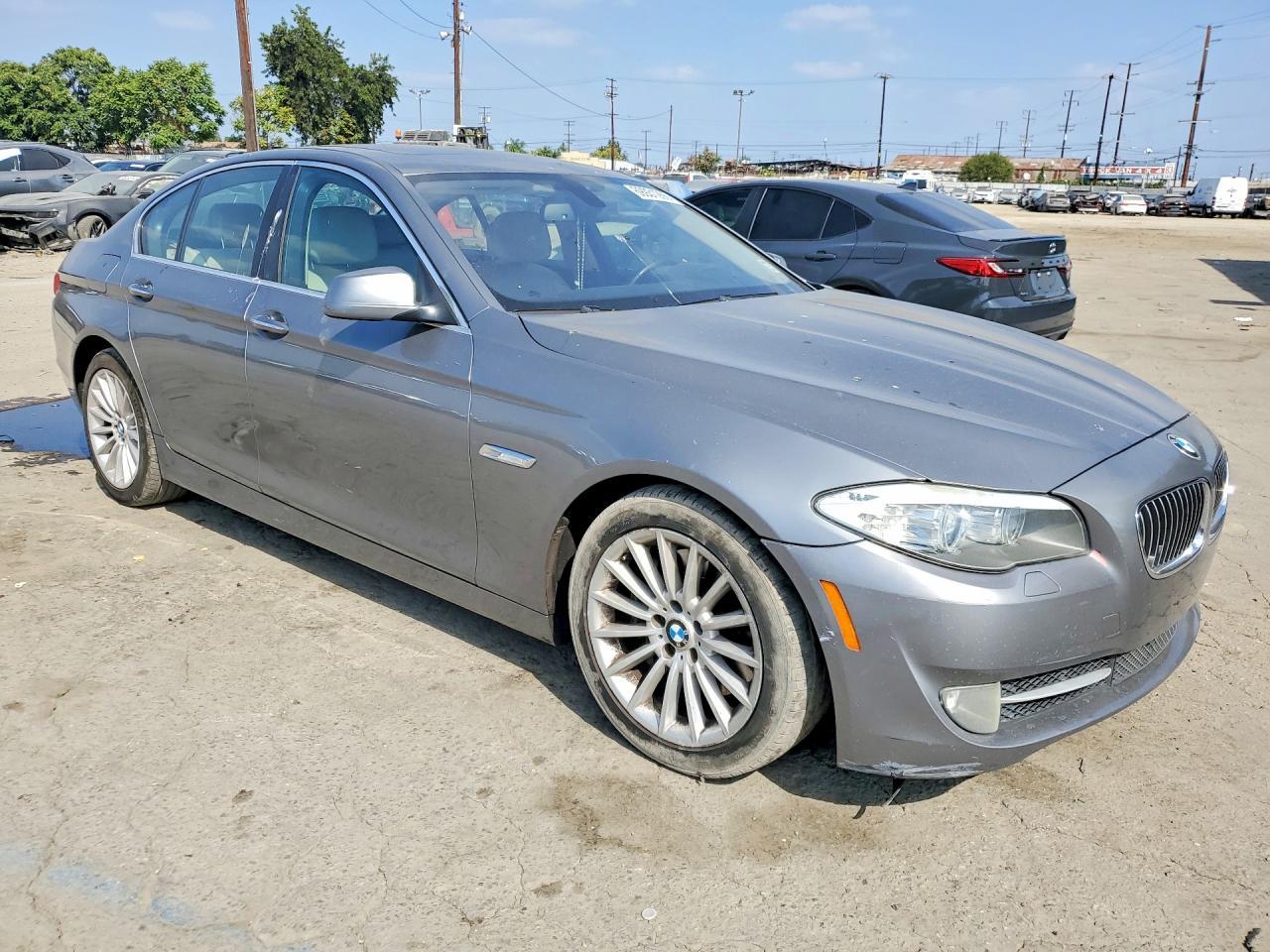 2013 BMW 535 I - zdjęcie 4
