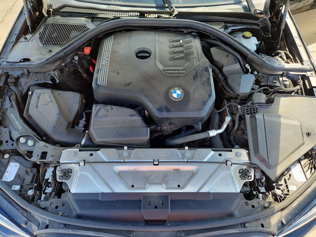 2024 BMW 330I - zdjęcie 11