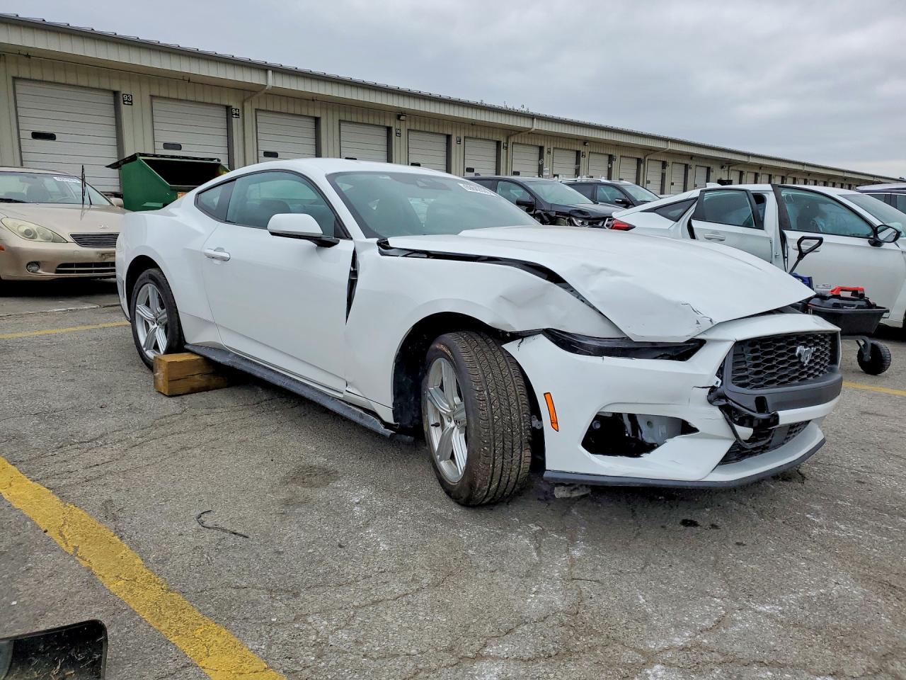2026 Ford Mustang - zdjęcie 4