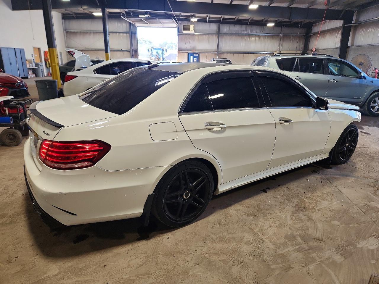 2014 Mercedes-Benz E 350 4Matic - zdjęcie 3