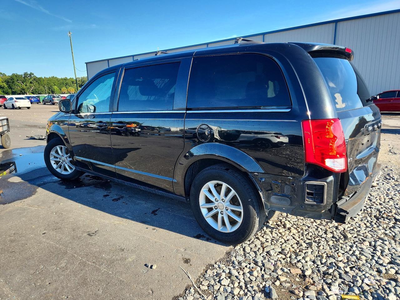 2020 Dodge Grand Caravan Sxt - zdjęcie 2