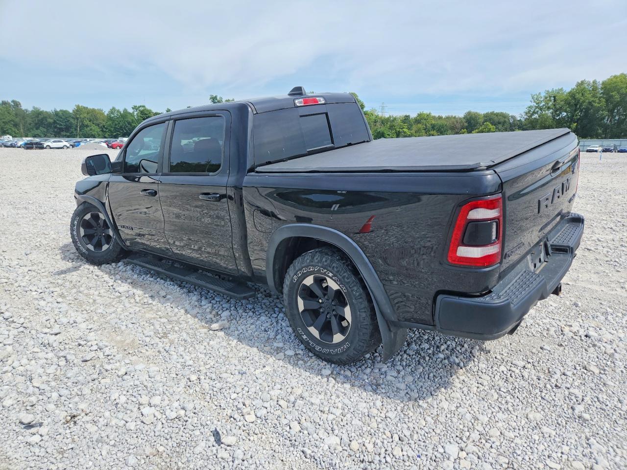 2019 Ram 1500 Rebel - zdjęcie 2
