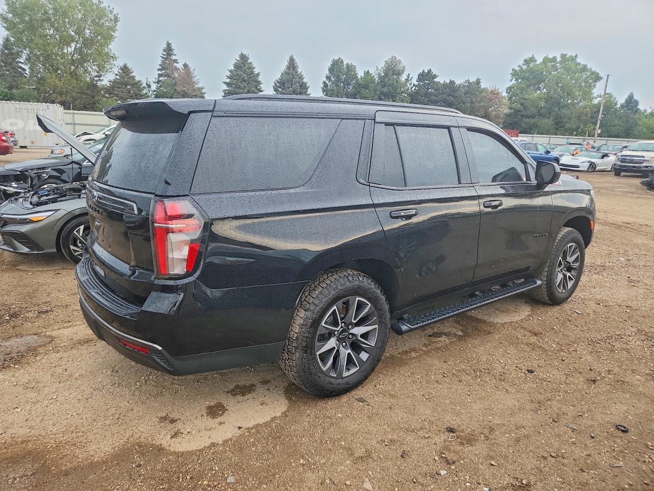 2021 Chevrolet Tahoe K1500 Z71 - zdjęcie 3