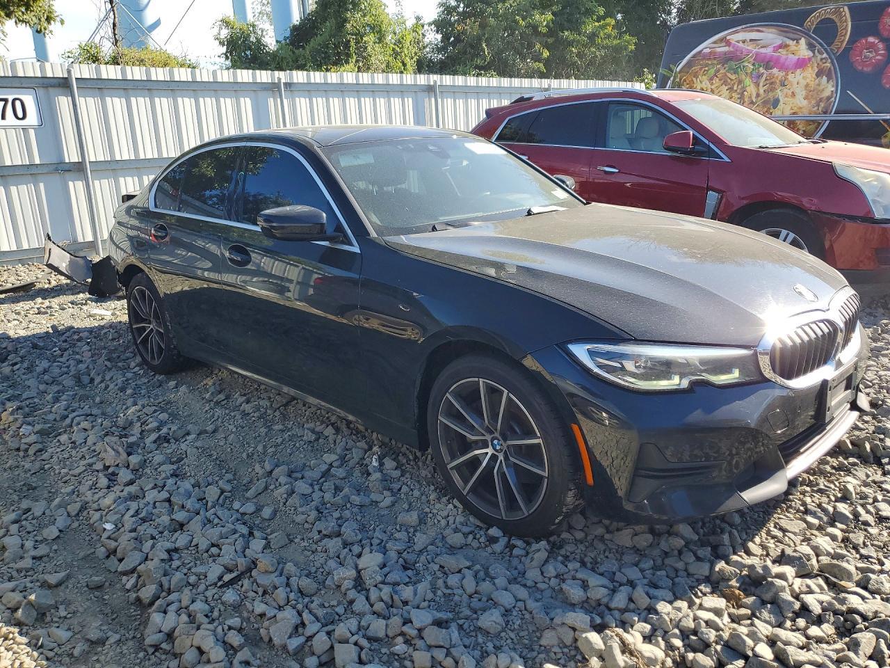 2020 BMW Seria 3 330i - zdjęcie 4