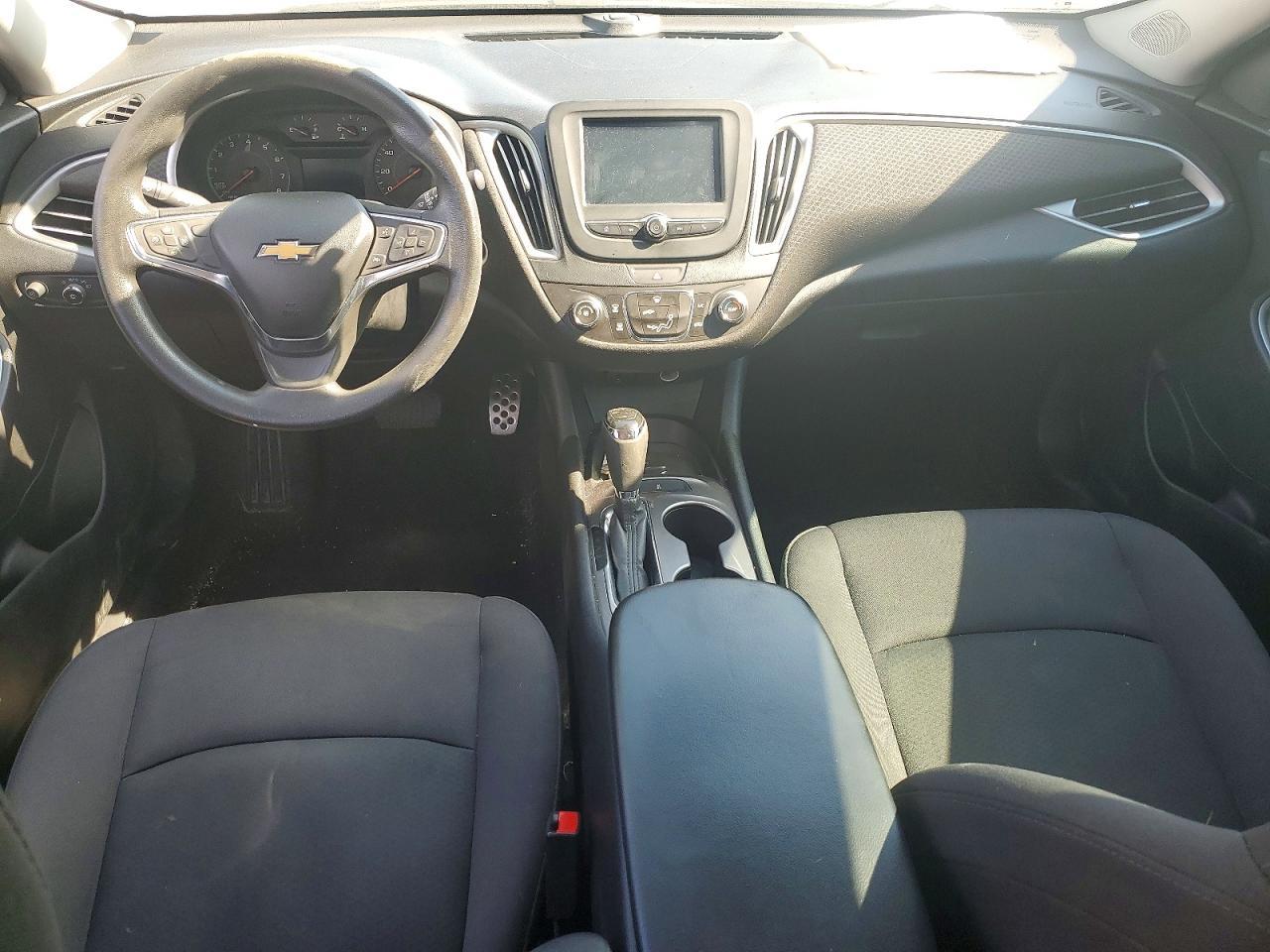 2017 Chevrolet Malibu Ls - zdjęcie 8