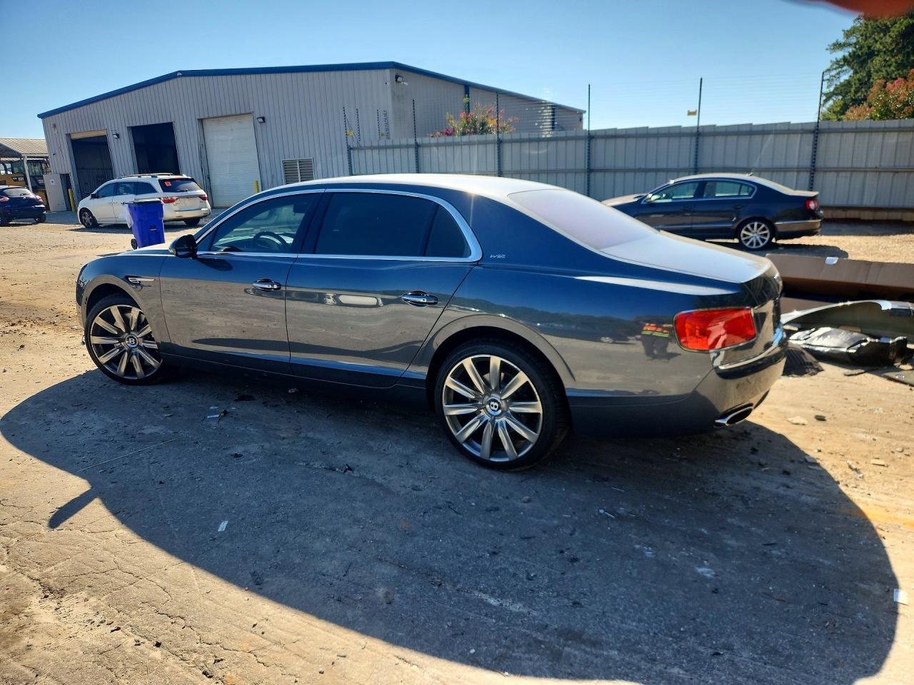 2017 Bentley Flying Spur - zdjęcie 2