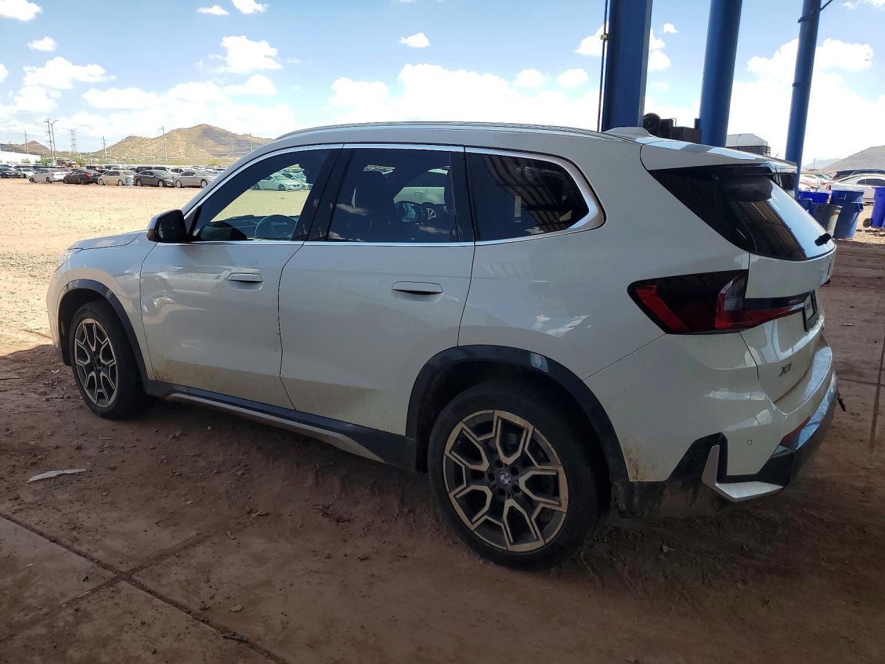 2023 BMW X1 xDrive28I - zdjęcie 2