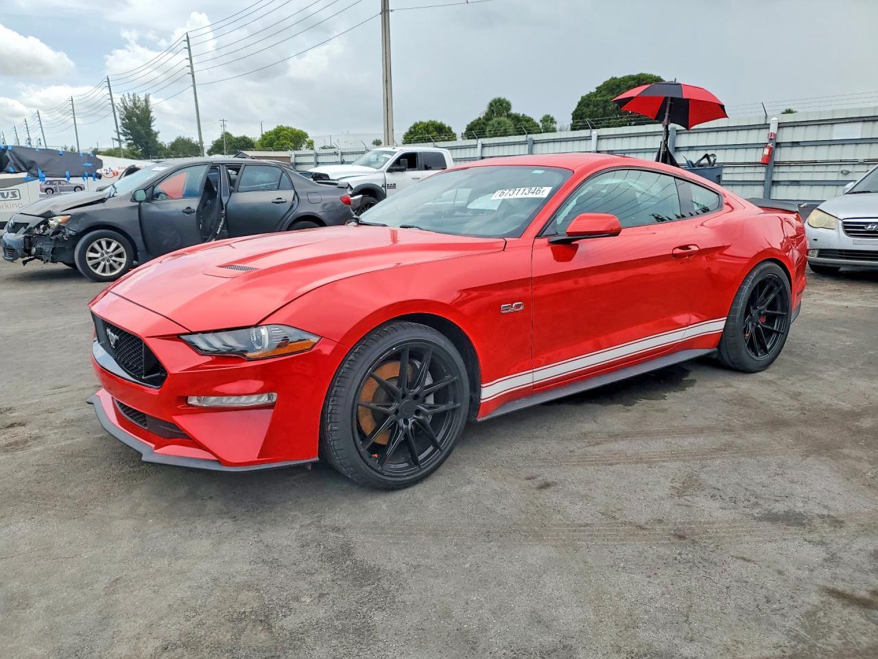 2020 Ford Mustang Gt - zdjęcie główne
