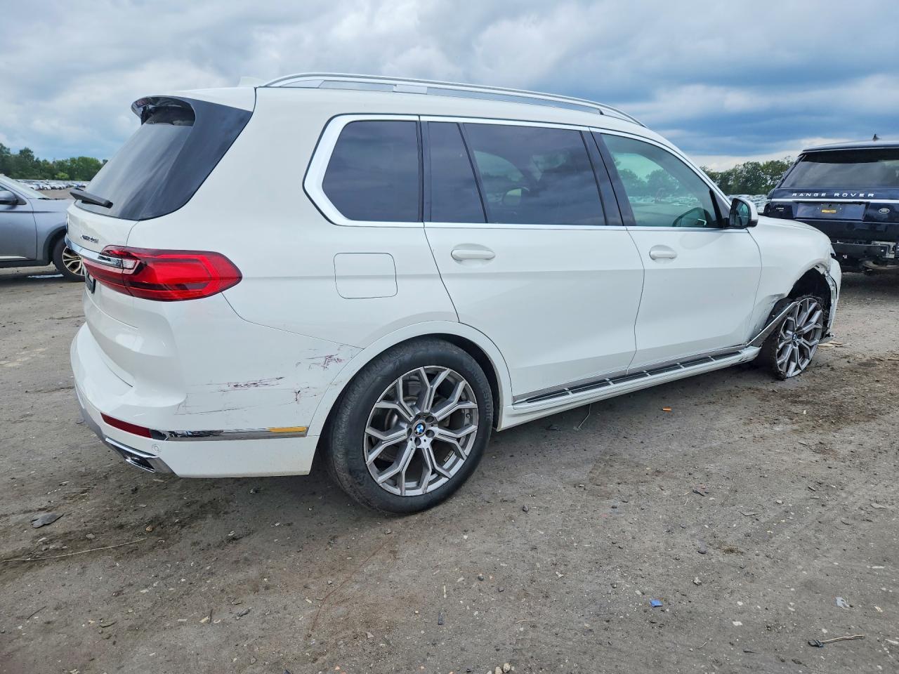 2020 BMW X7 xDrive40I - zdjęcie 3