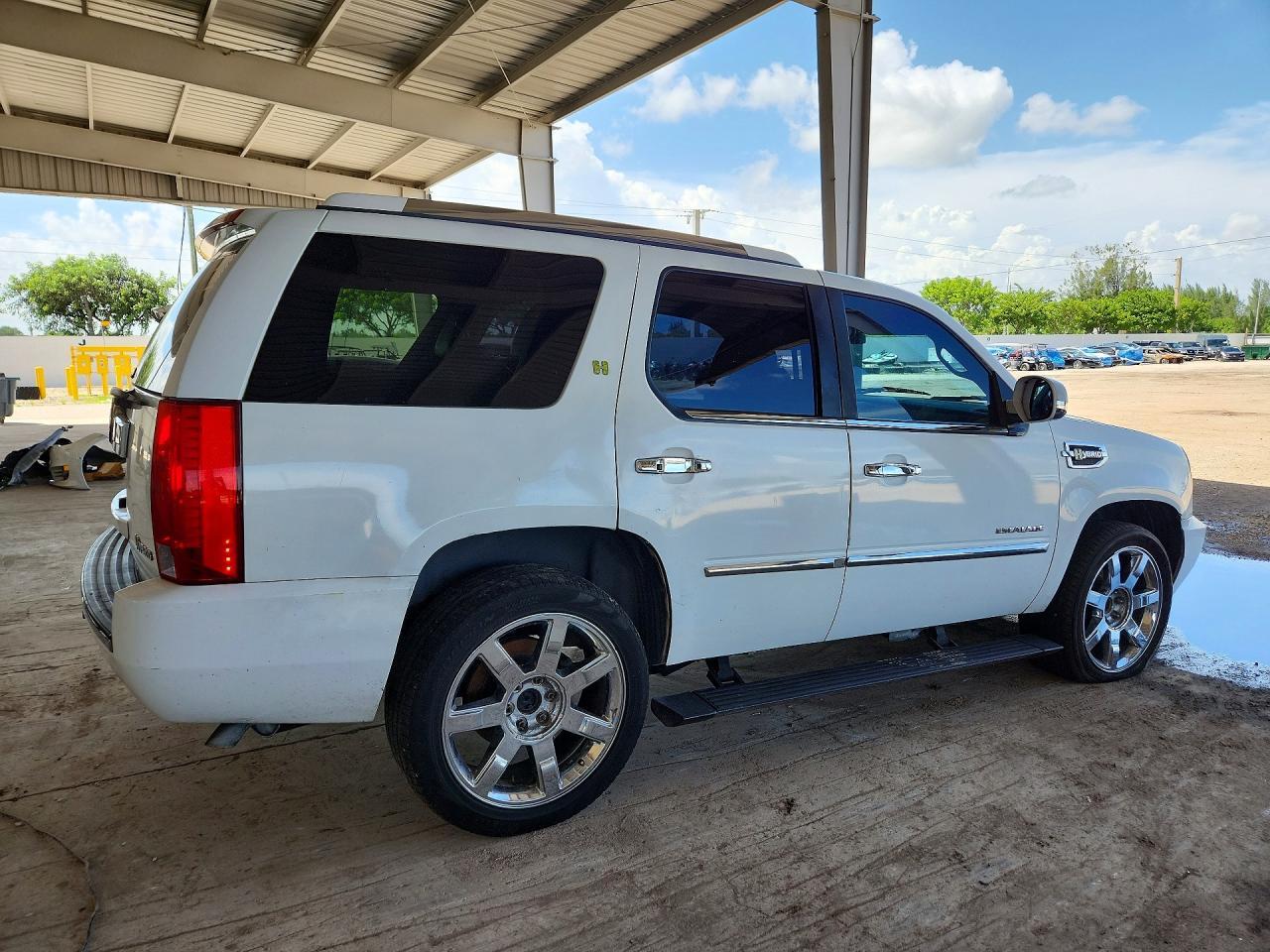 2013 Cadillac Escalade Hybrid - zdjęcie 3