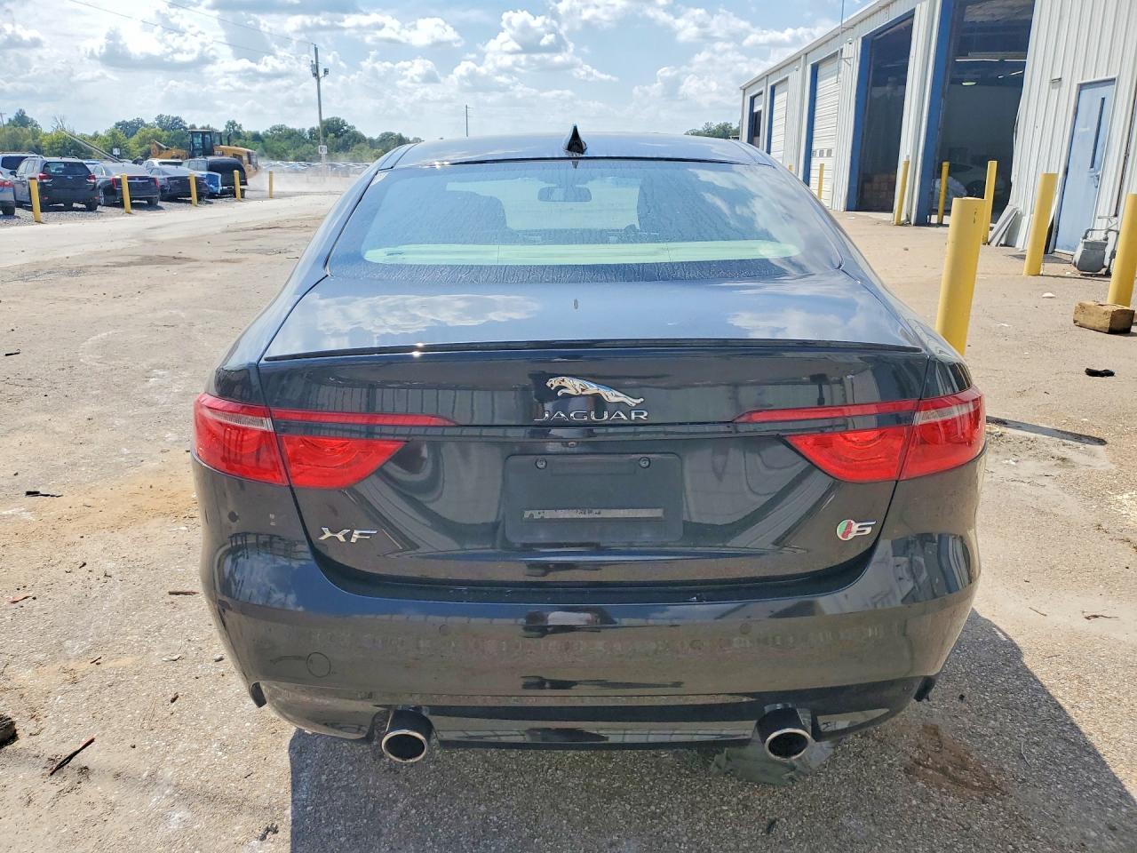 2017 Jaguar Xf S - zdjęcie 6