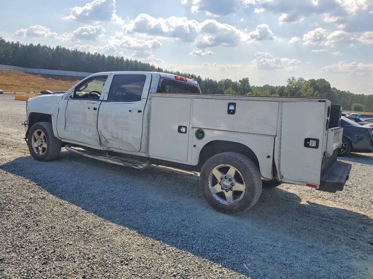 2018 Chevrolet Silverado K2500 Heavy Duty - zdjęcie 2