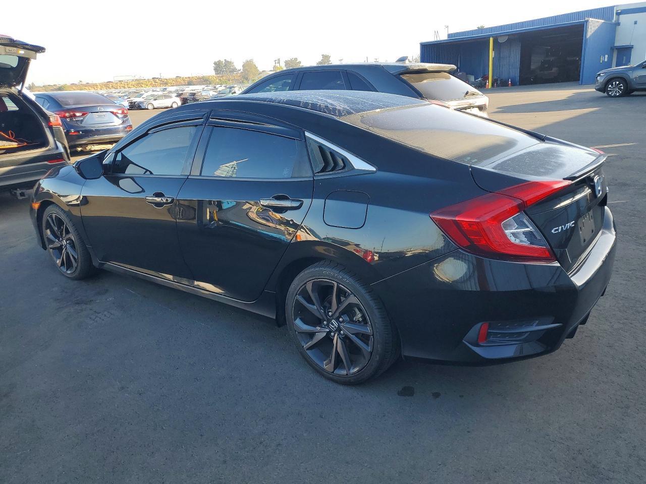 2019 Honda Civic Sport - zdjęcie 2