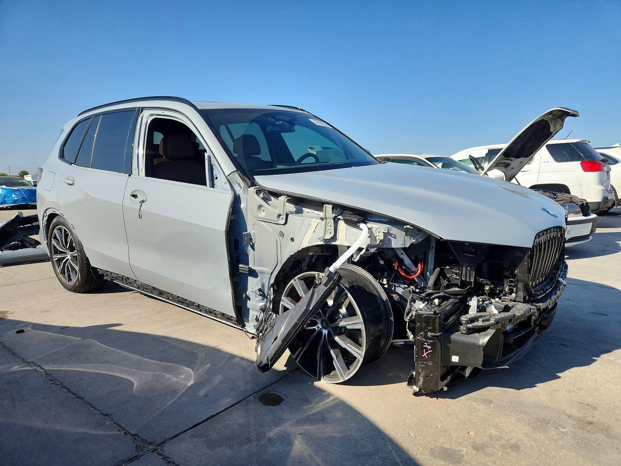 2026 BMW X5 xDrive50E - zdjęcie 4