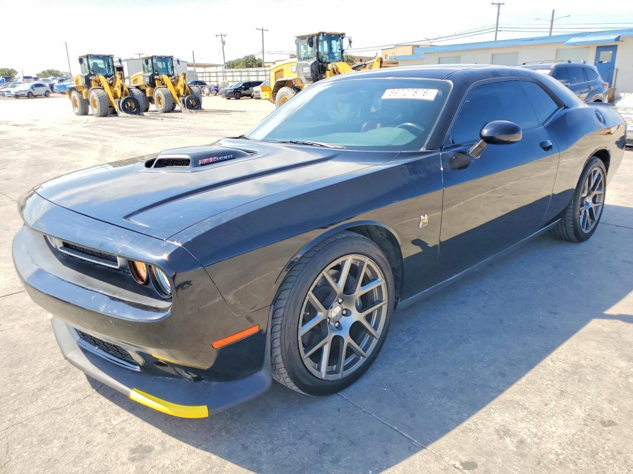 2016 Dodge Challenger R - zdjęcie główne