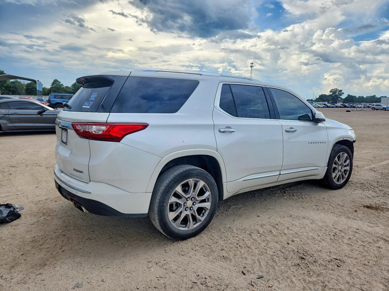 2019 Chevrolet Traverse Premier - zdjęcie 3
