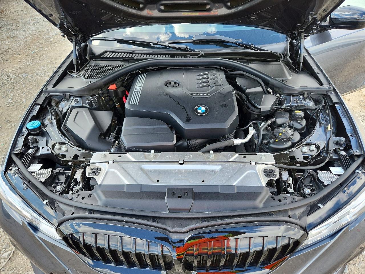 2021 BMW Seria 3 330i - zdjęcie 11