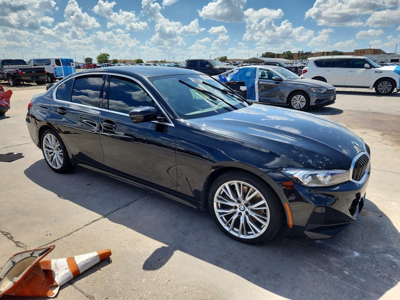 2024 BMW 330I - zdjęcie 4