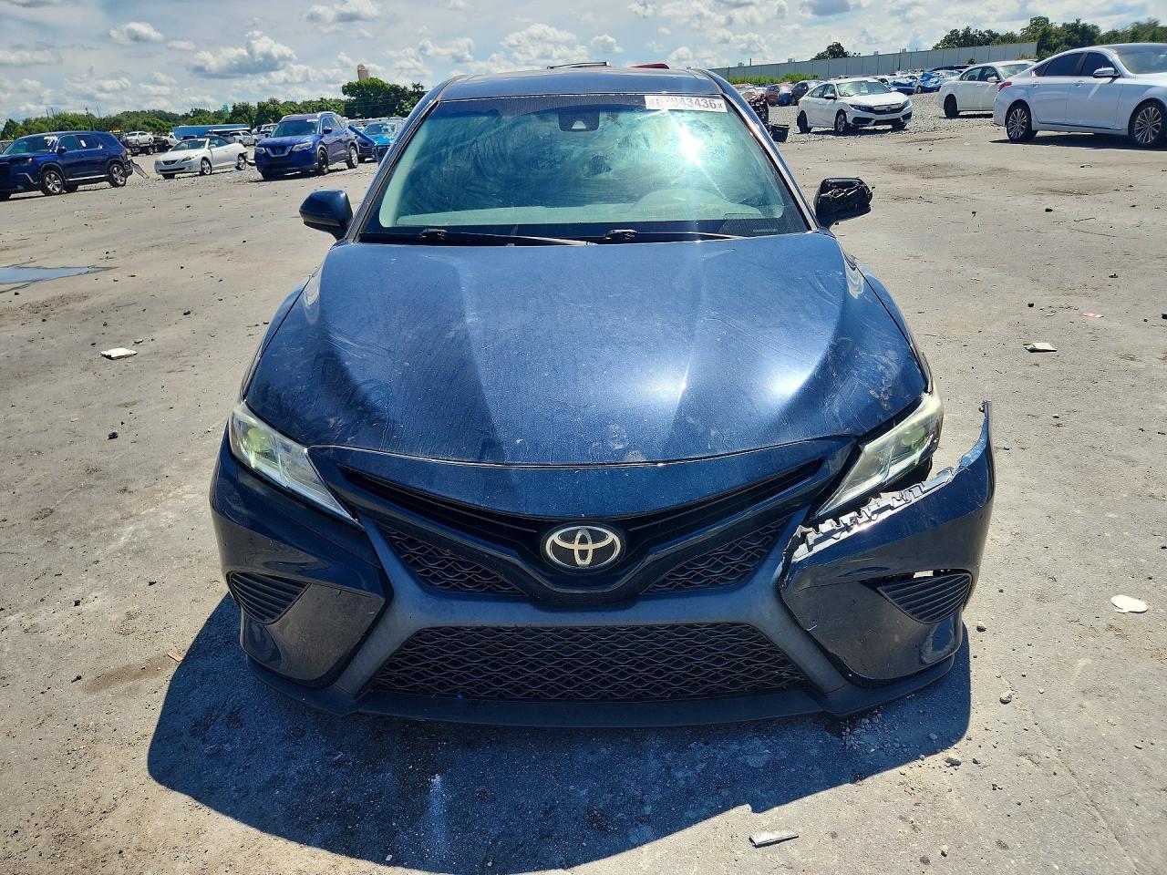 2020 Toyota Camry Se - zdjęcie 5