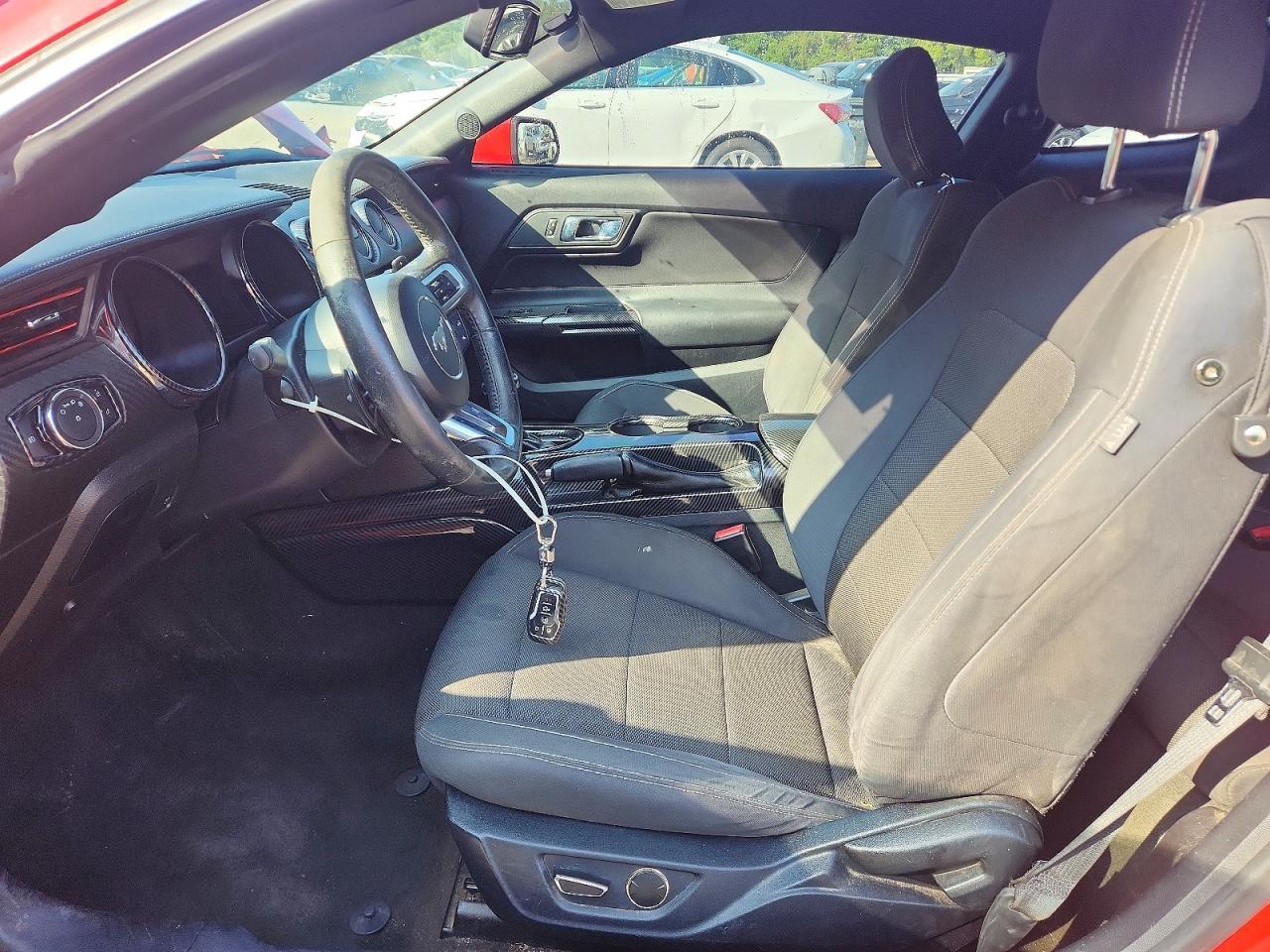 2016 Ford Mustang - zdjęcie 7