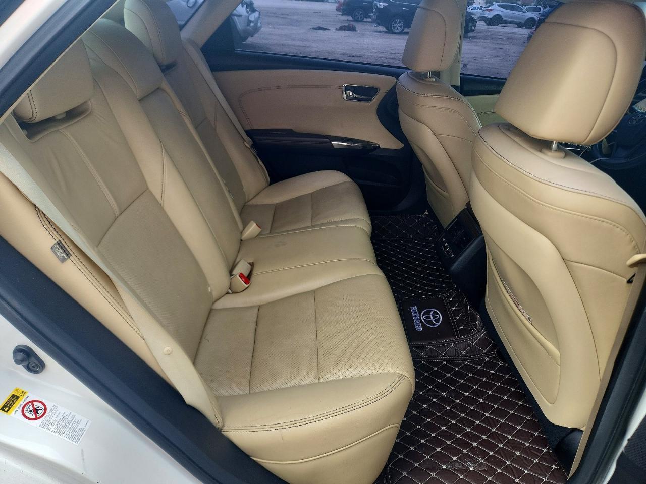 2014 Toyota Avalon Limited - zdjęcie 10
