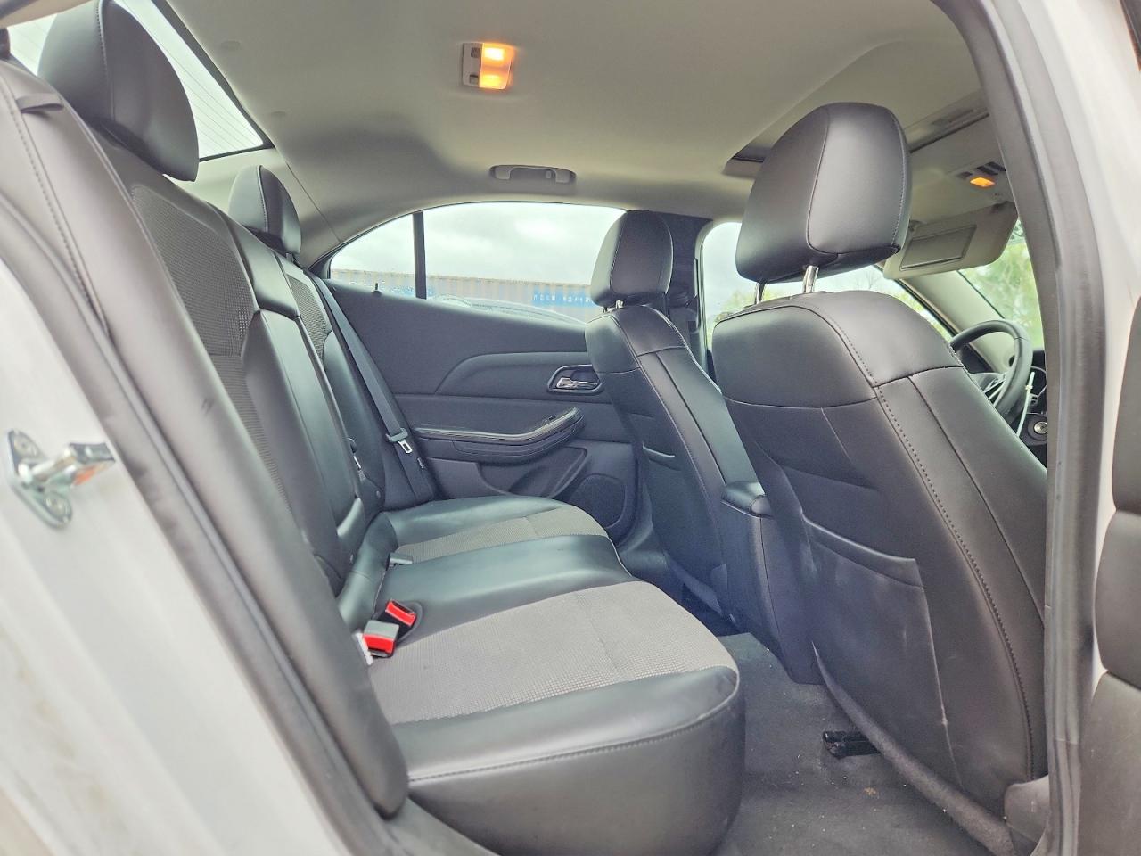 2015 Chevrolet Malibu 1Lt - zdjęcie 10