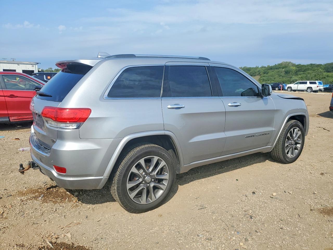 2017 Jeep Grand Cherokee Overland - zdjęcie 3