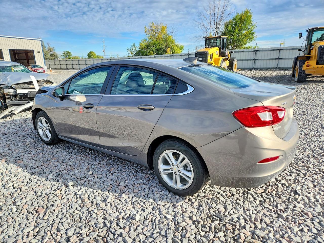 2018 Chevrolet Cruze Lt - zdjęcie 2