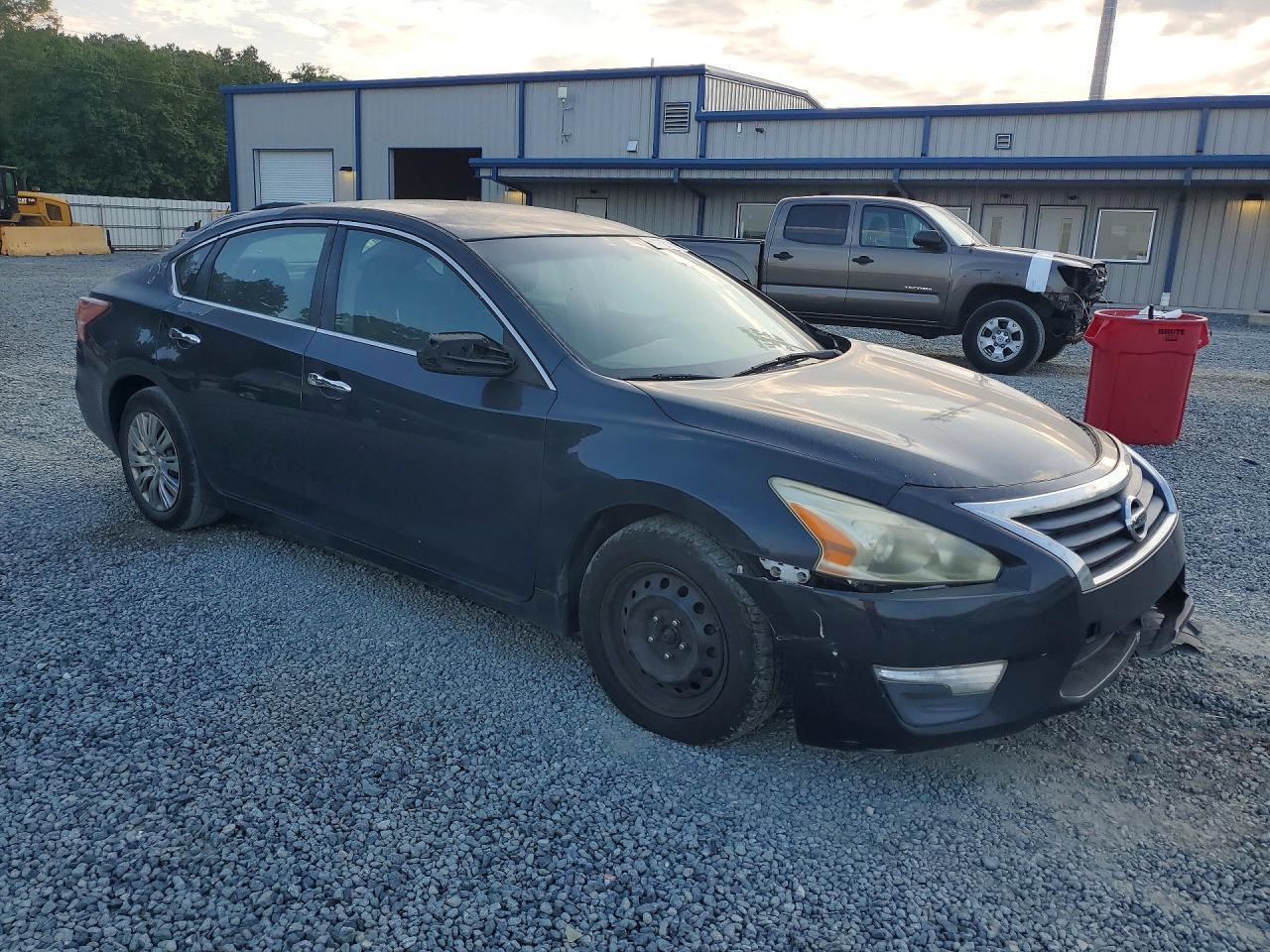 2013 Nissan Altima 2.5 - zdjęcie 4