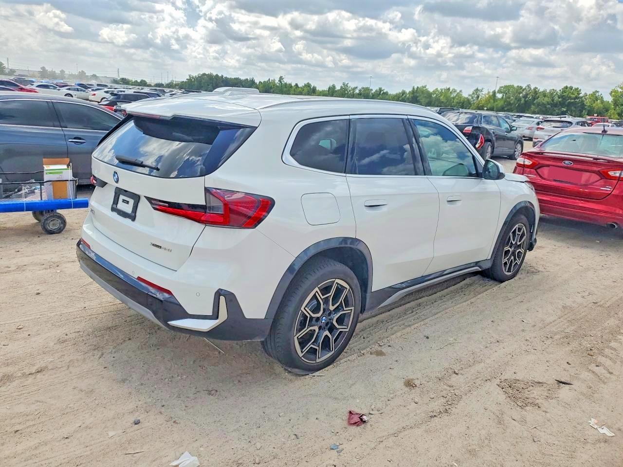 BMW X1 - zdjęcie 5