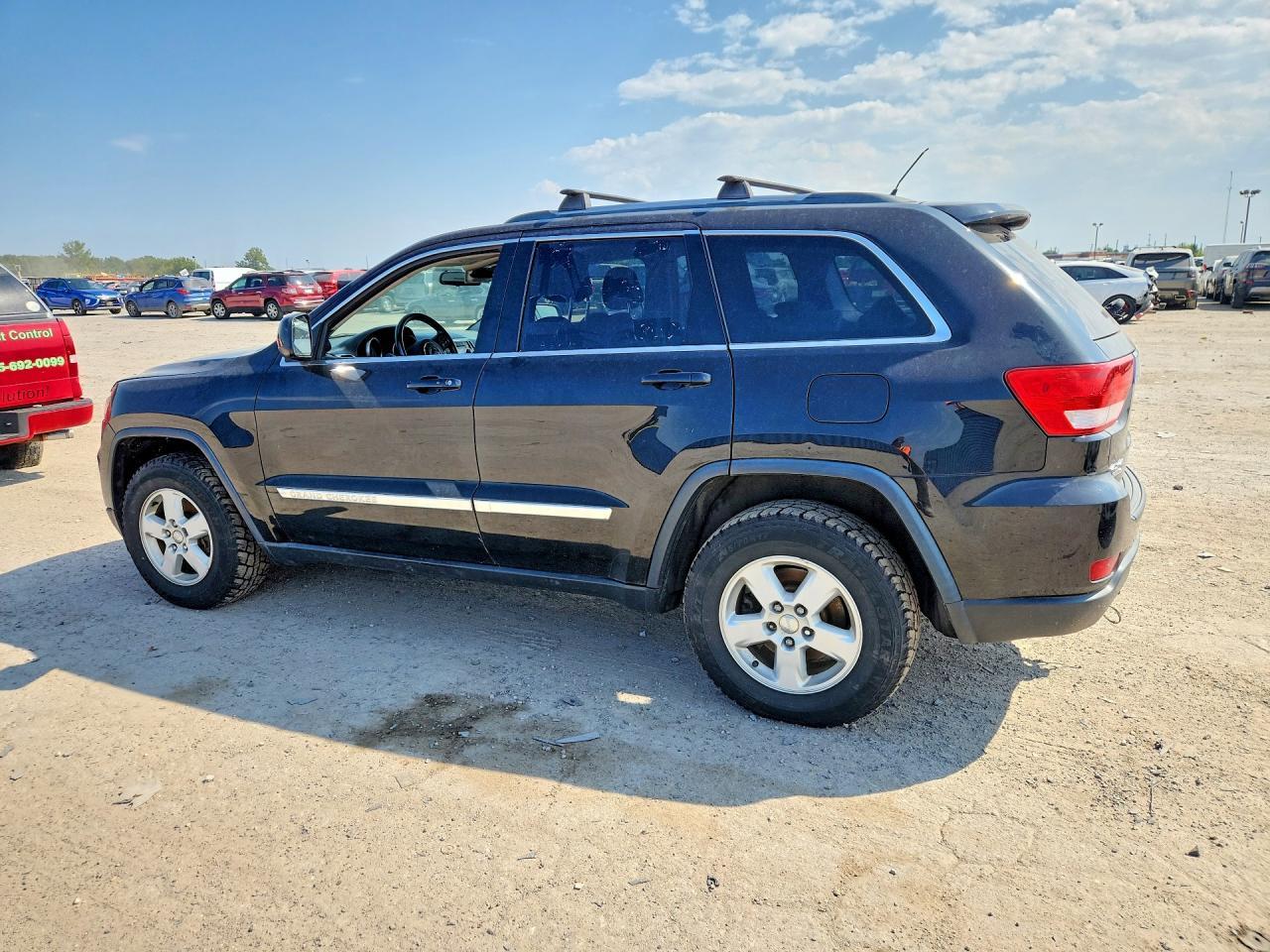 2013 Jeep Grand Cherokee Laredo - zdjęcie 2